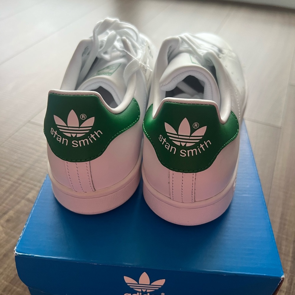 Unisex Stan smith adidas brand new never worn